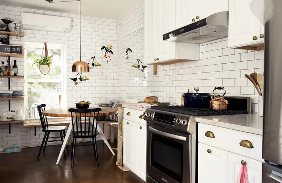 Revitalize Your Kitchen: 35 White Kitchen Inspirations